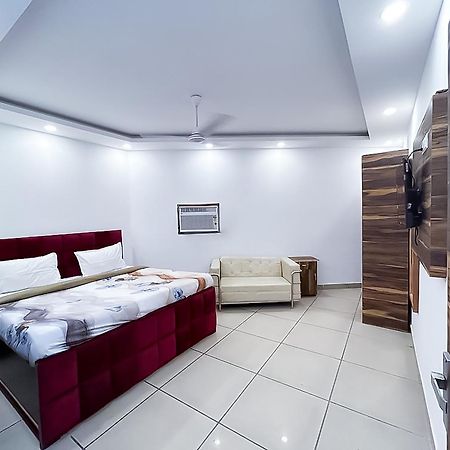 Hotel Js Garden - Near Jaypee Hospital Noida Dış mekan fotoğraf