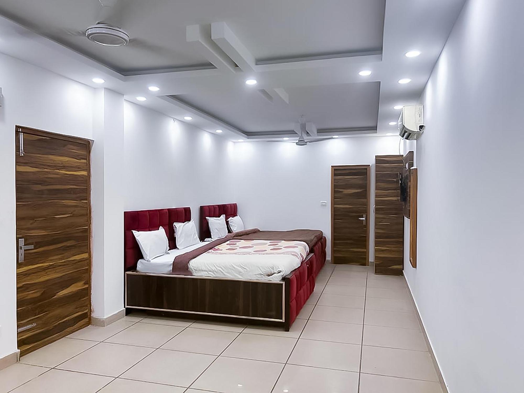 Hotel Js Garden - Near Jaypee Hospital Noida Dış mekan fotoğraf