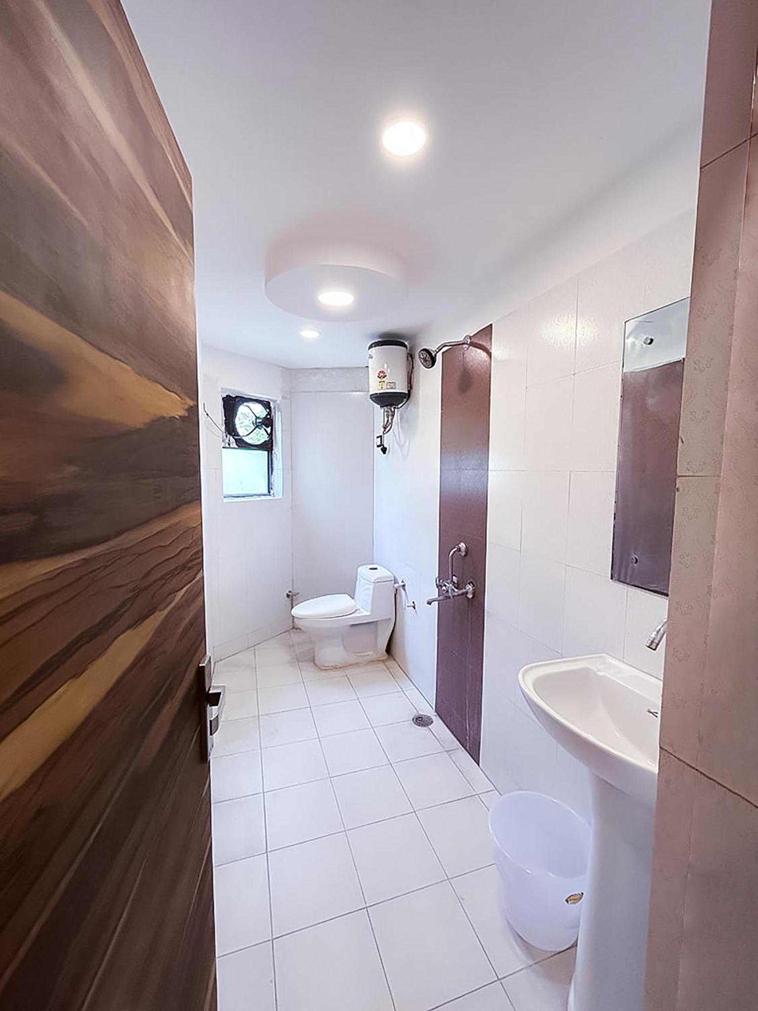 Hotel Js Garden - Near Jaypee Hospital Noida Dış mekan fotoğraf